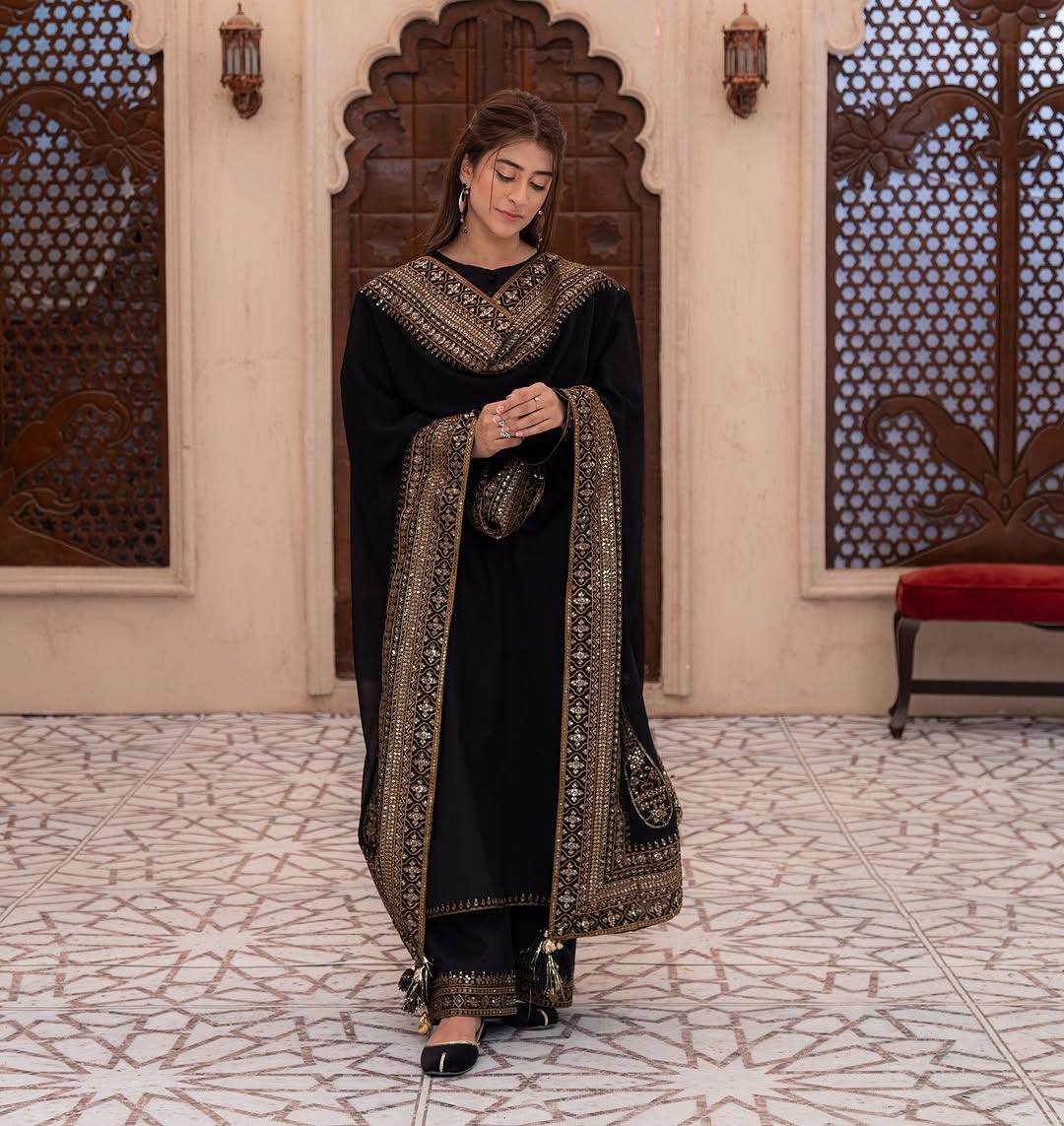 Regal Black & Bronze Embroidered Silhouette